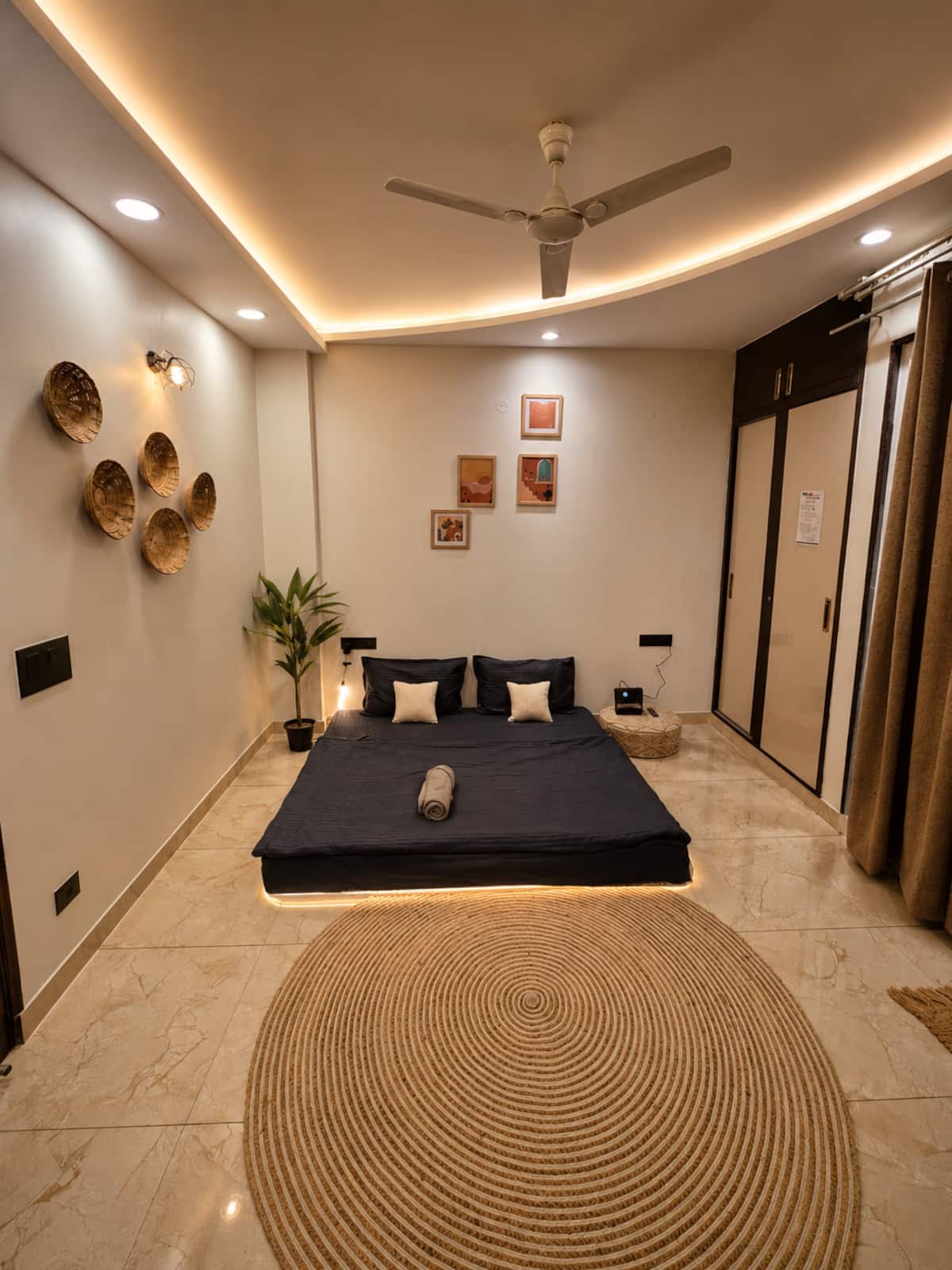 TheGoodLife•Studio-1•Projector room•Couplefriendly